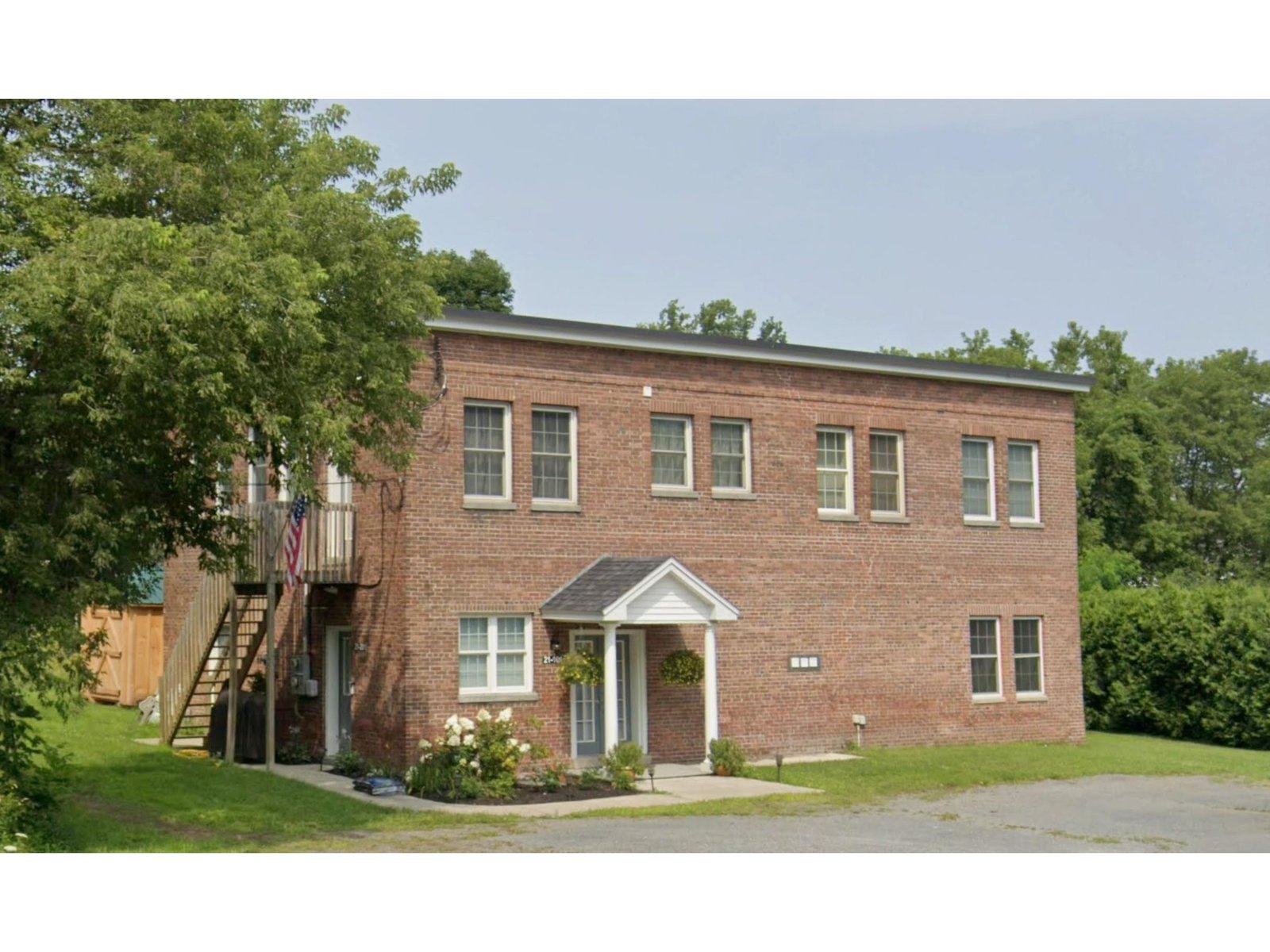 21 Railroad Street