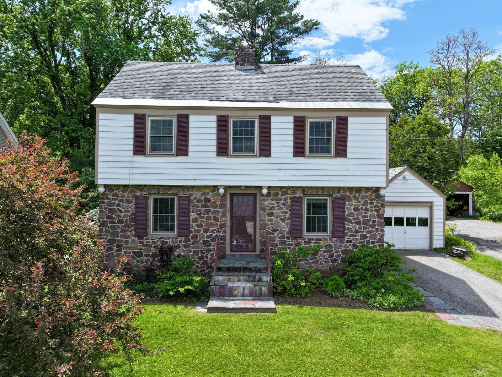 21 Short Shannon Street, Middlebury