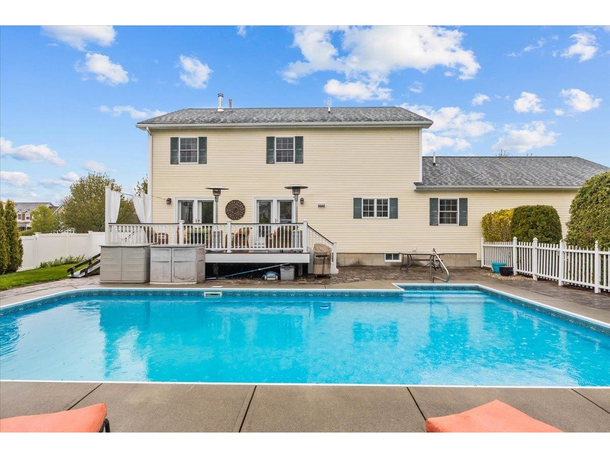 21 Whiteface Street