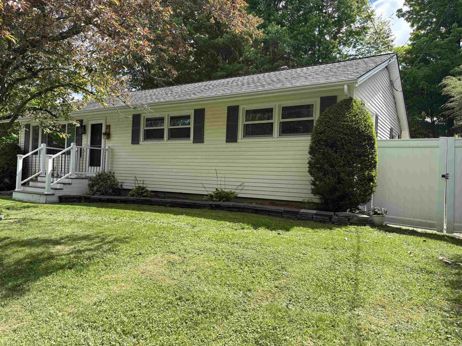 21 Woodland Drive