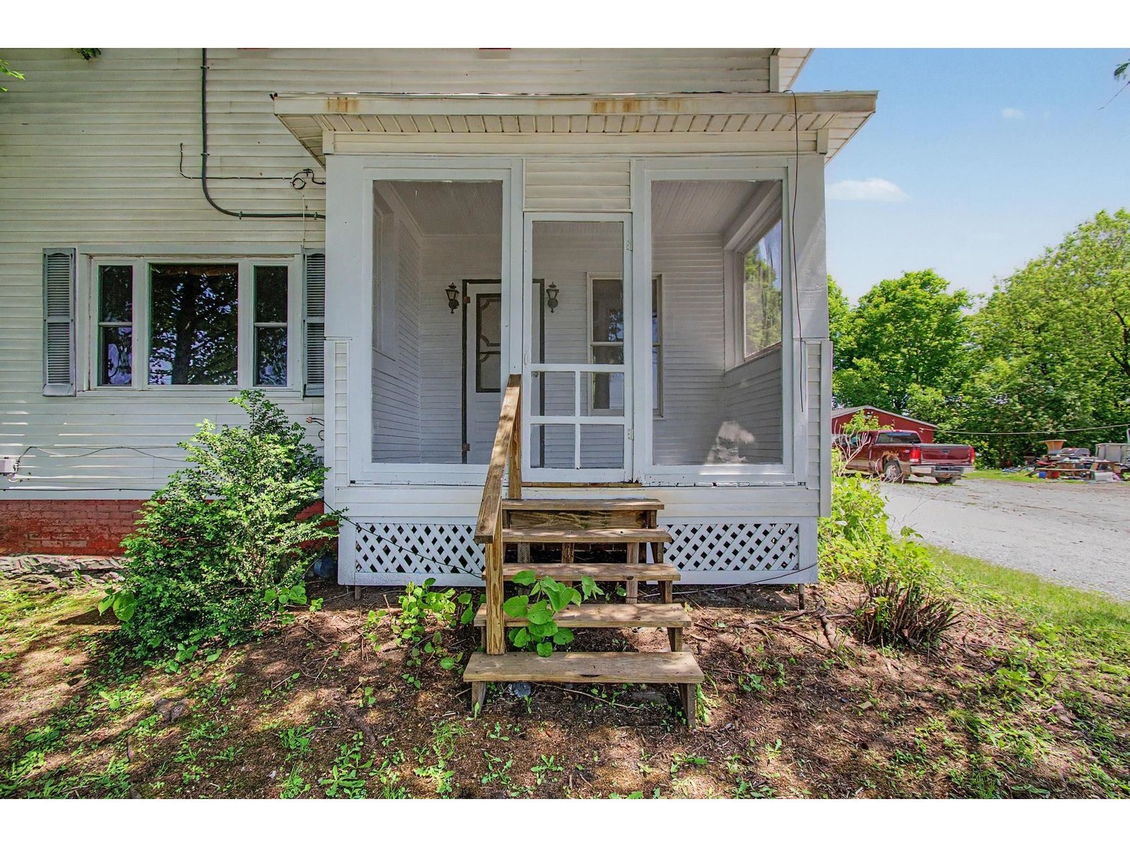 210 Boarding House Street