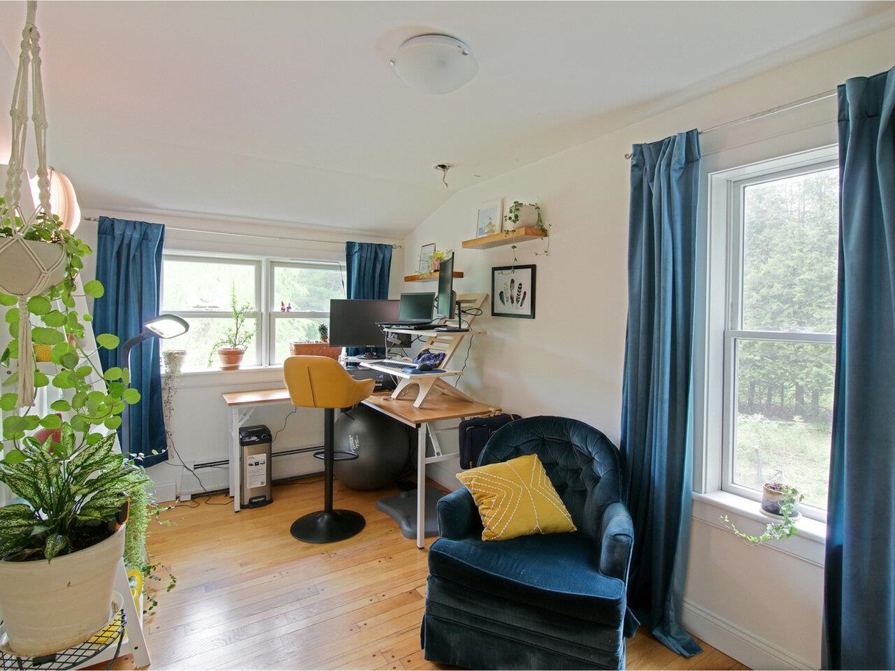 Bedroom/Office