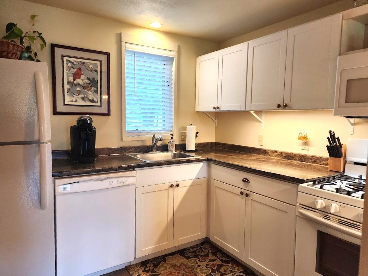 210 Village Green Drive, Unit 9D
