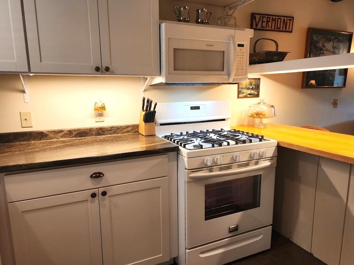 210 Village Green Drive, Unit 9D