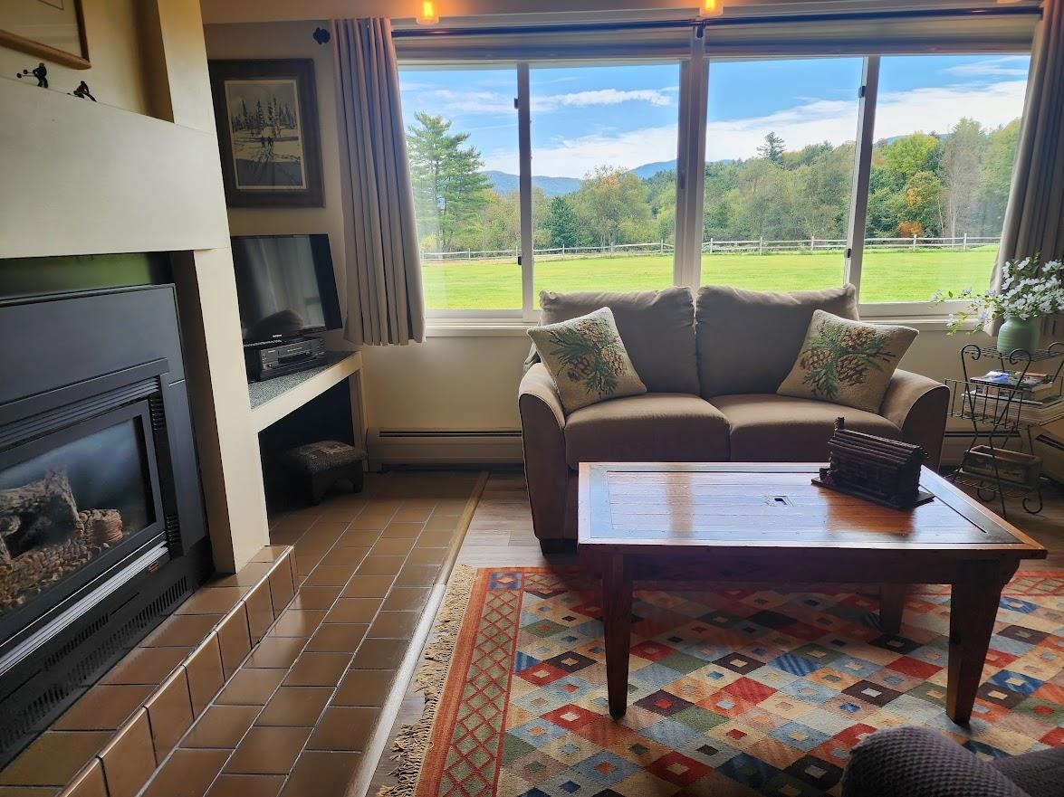 210 Village Green Drive, Unit 9D