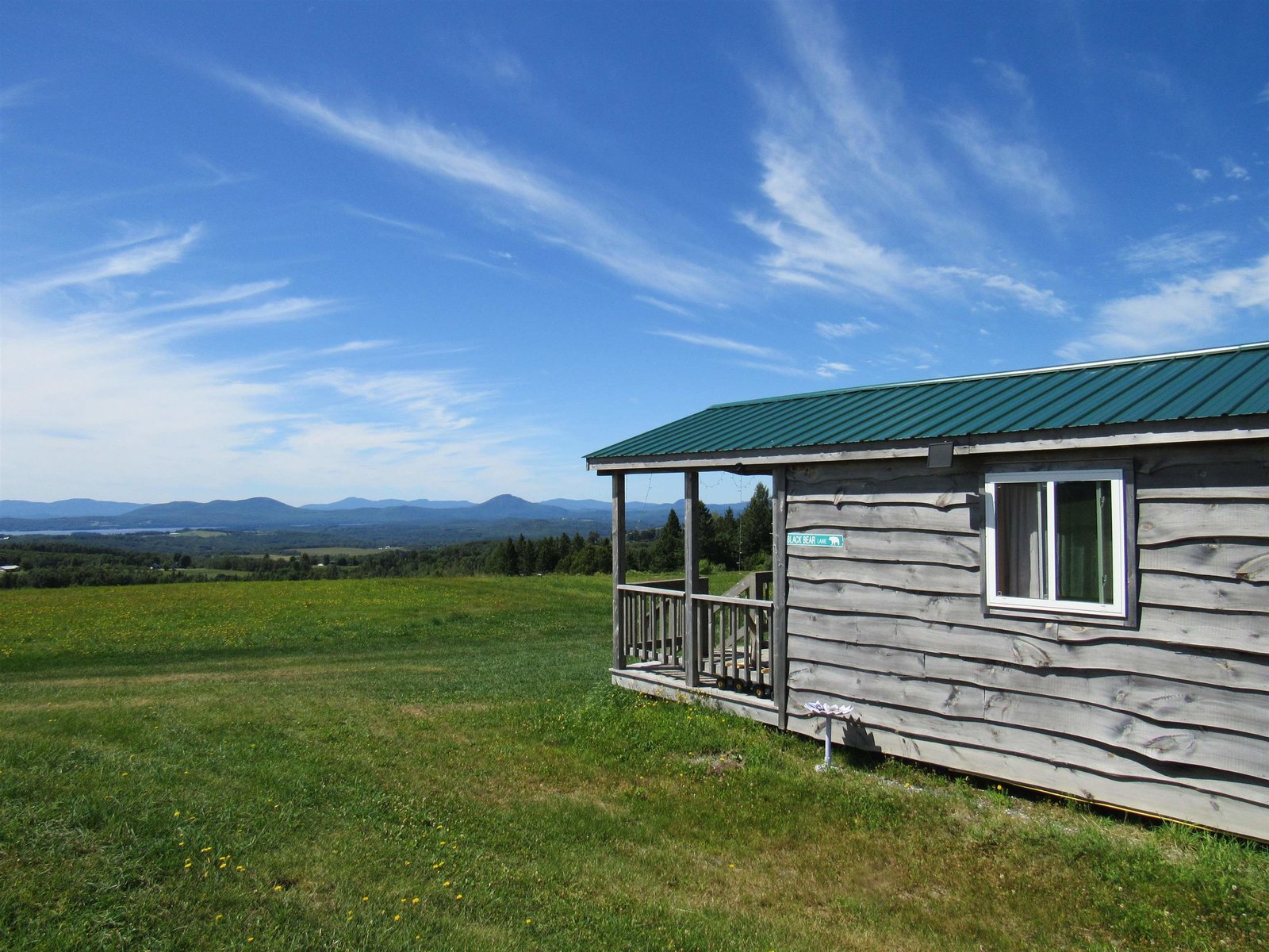 Off Grid Dry Cabin w/ Propane Heat Has Great Views