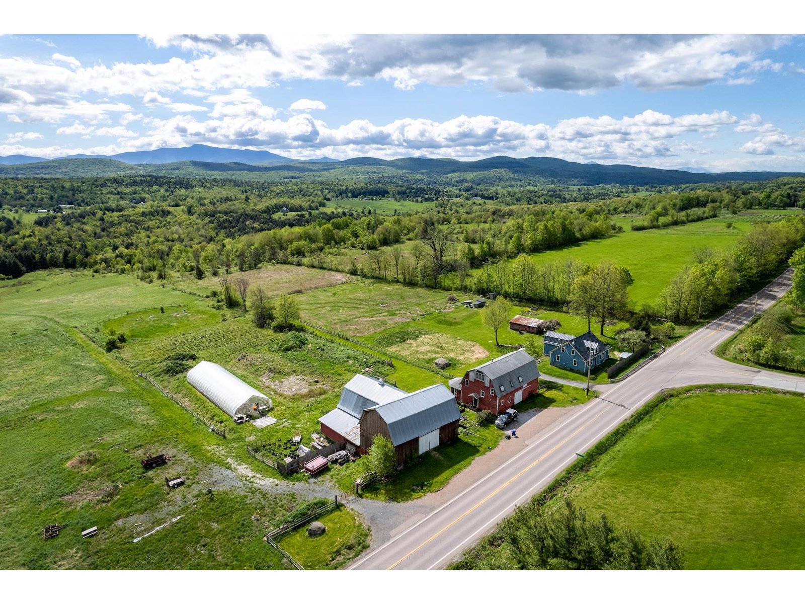 2105 VT Route 128