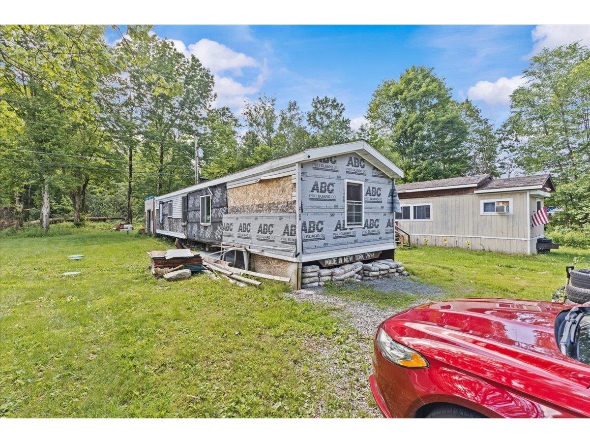 2109 North Road, Hinesburg