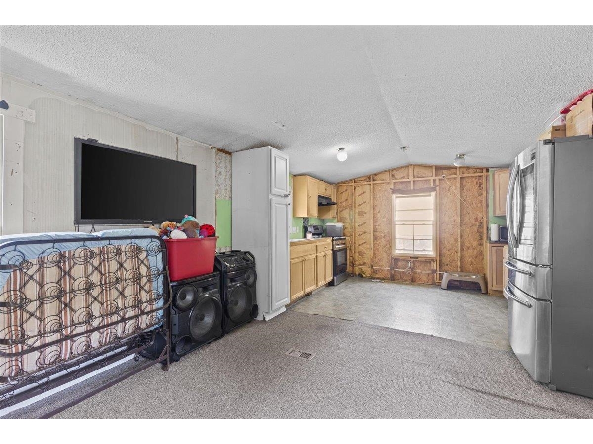 2109 North Road