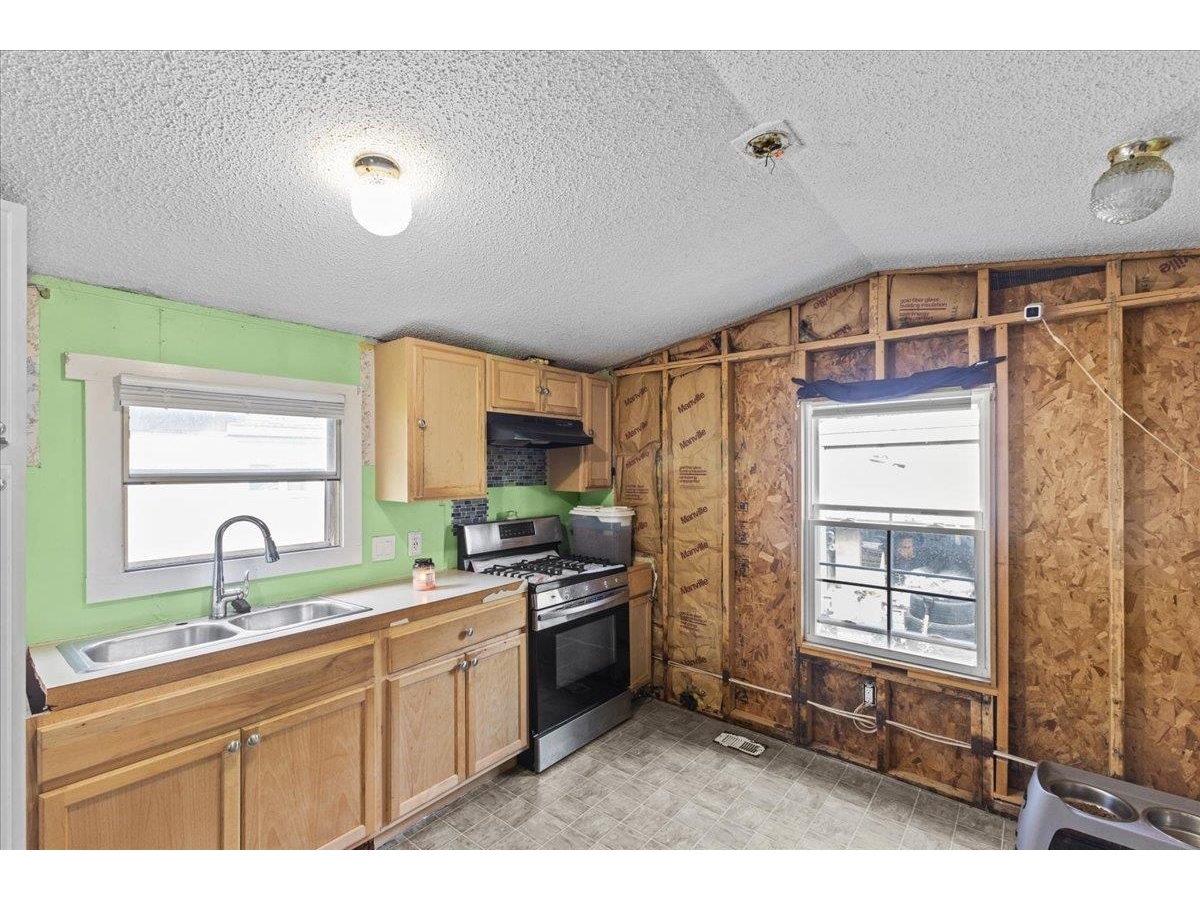 2109 North Road
