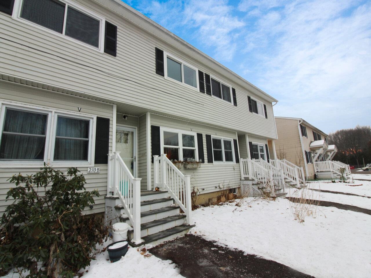 210B West Street