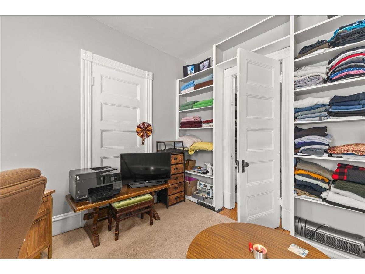 First floor flat north side