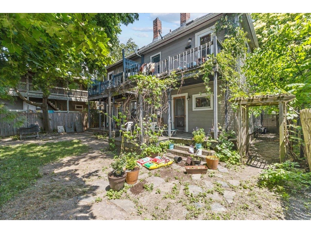 211-213 Saint Paul Street