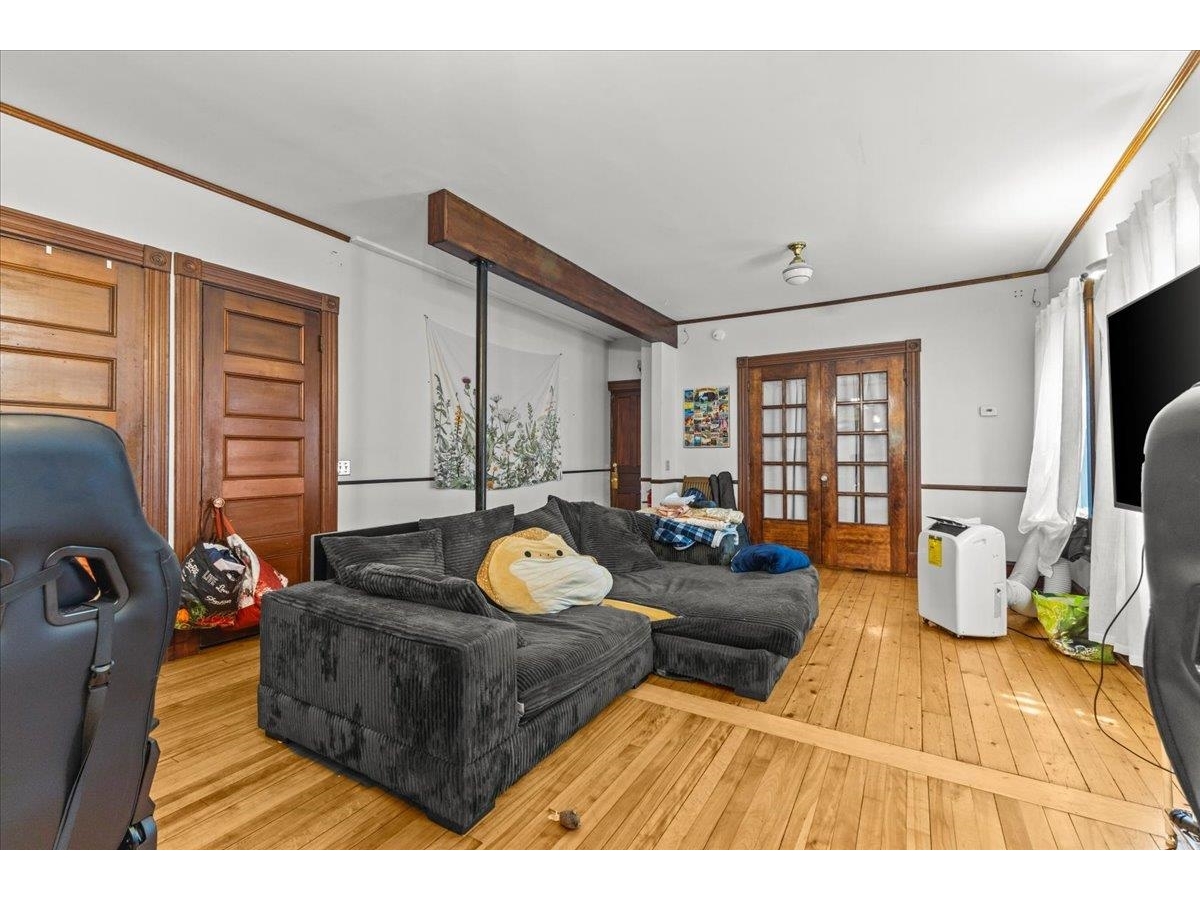 First floor flat - south side