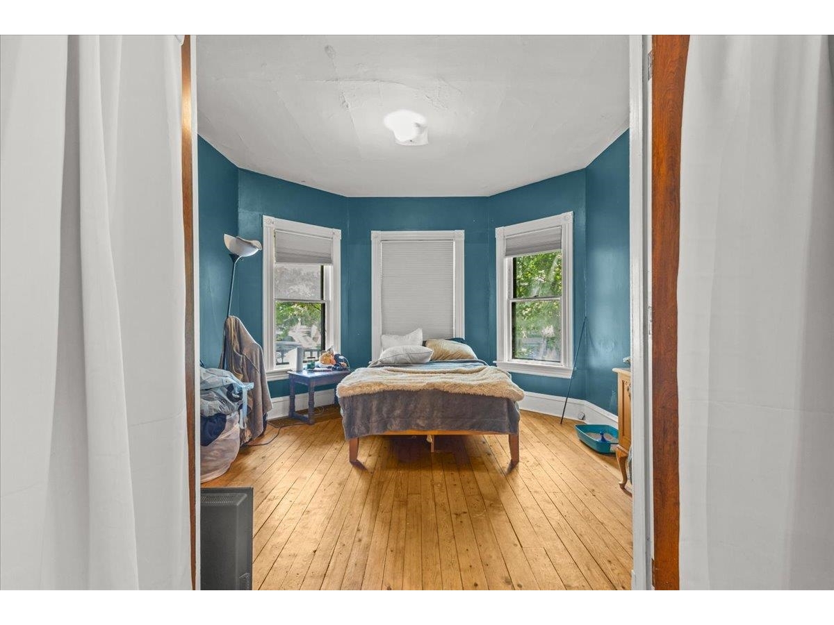 First floor flat south side bedroom