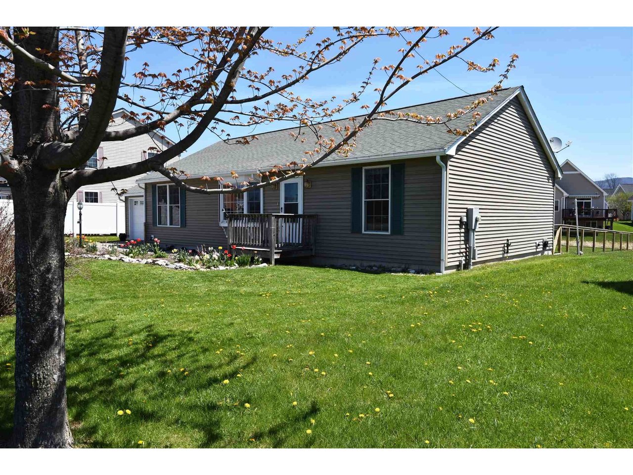 211 Creek Road