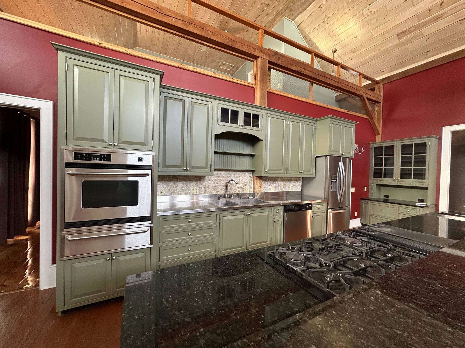 2112 Middle Road