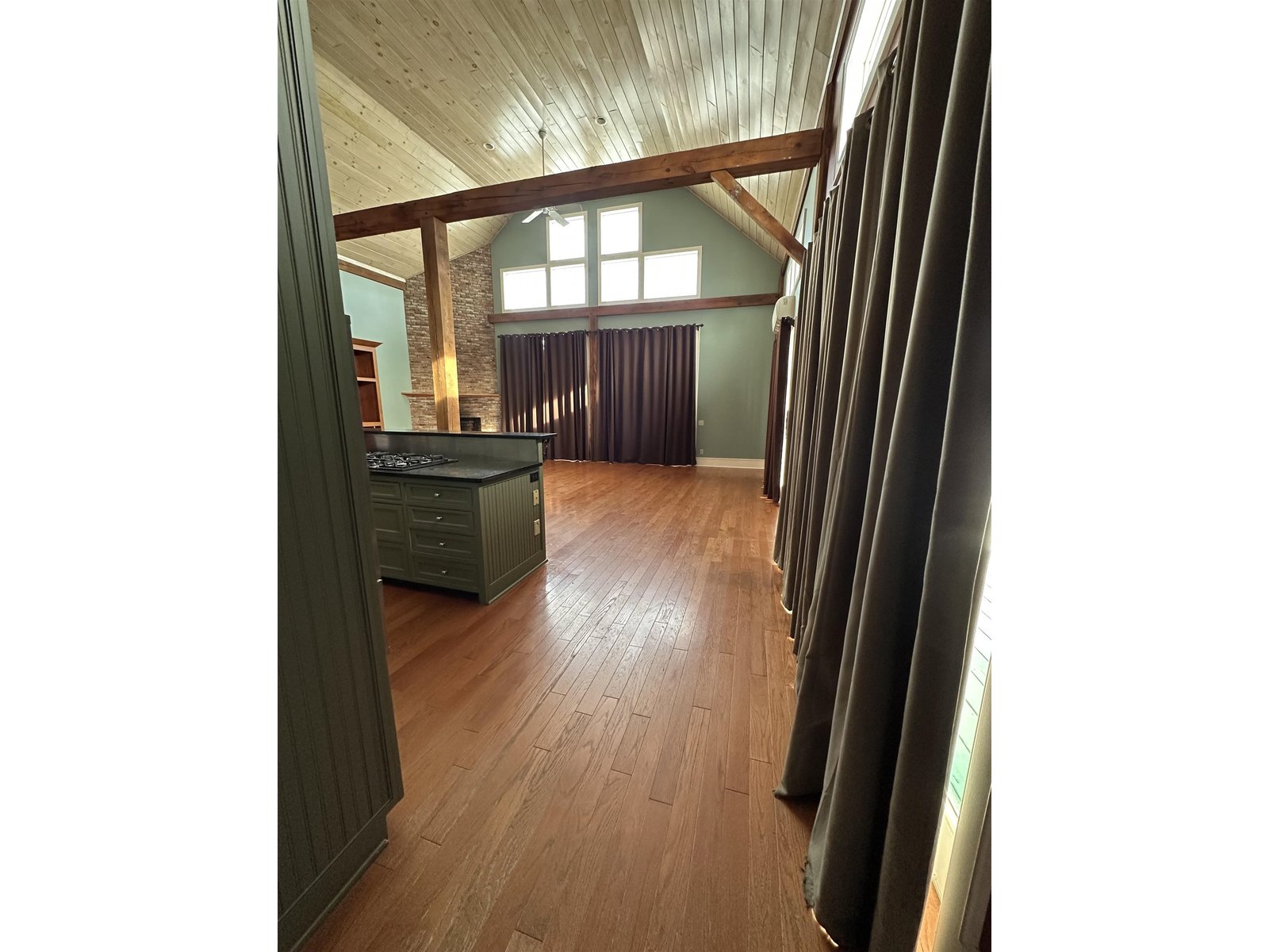 2112 Middle Road
