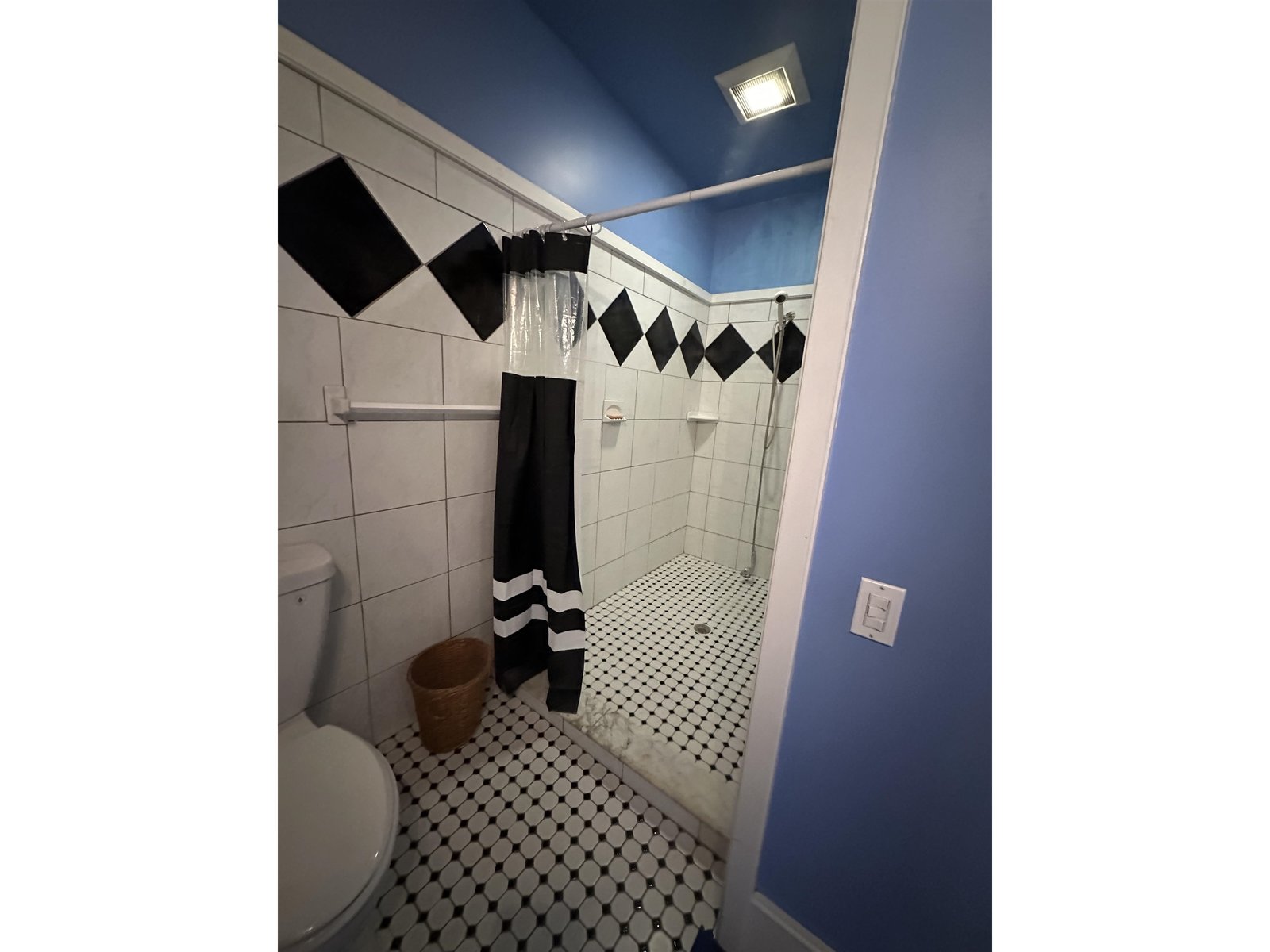 2112 Middle Road
