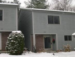 212 Locust Hill, Unit 212