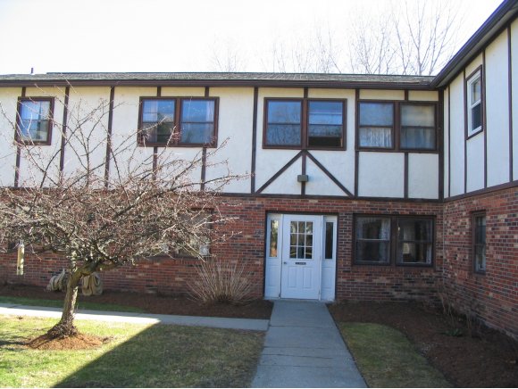 212 Sherwood Sq, Unit 212