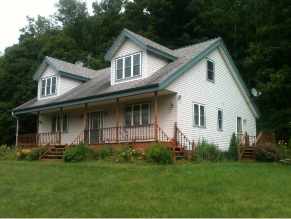 2133 Sweet Hollow Rd