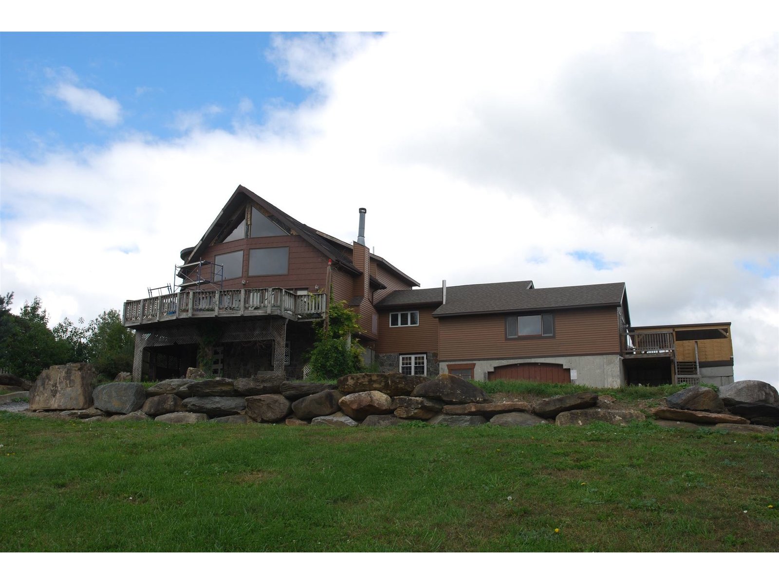 2139 Bronson Road