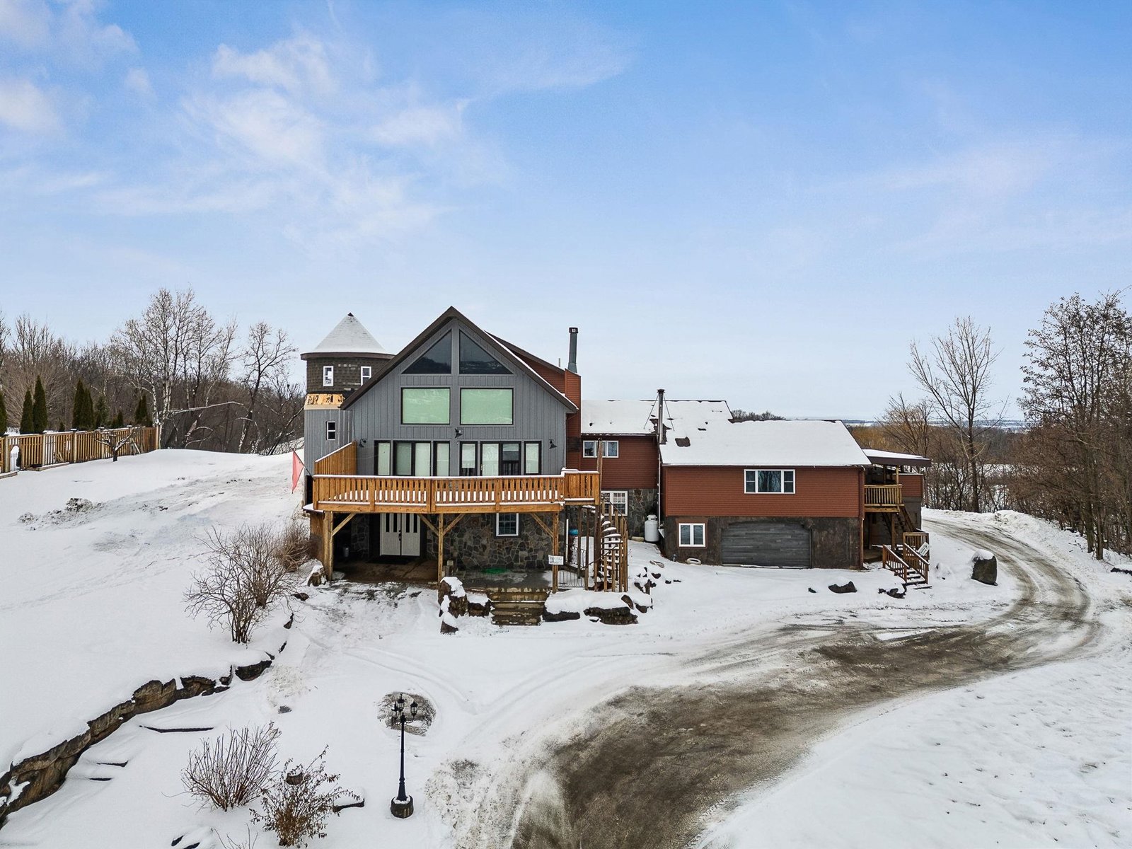 2139 Bronson Road