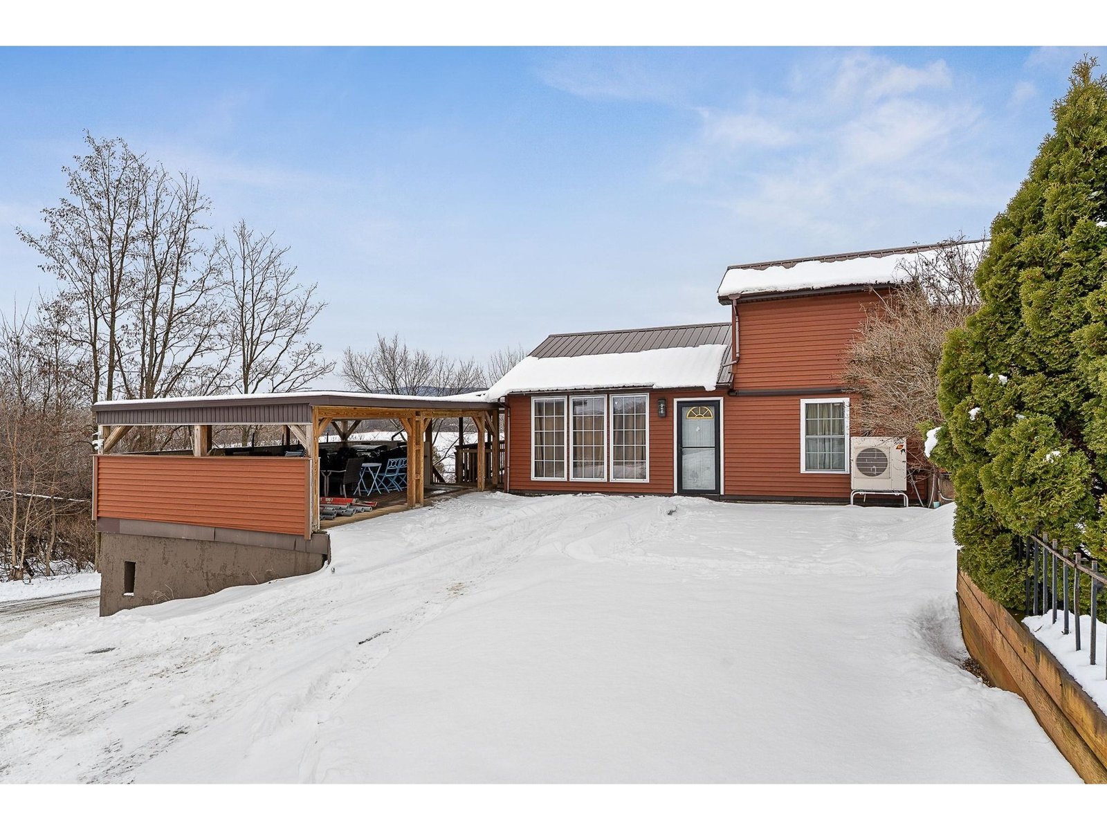2139 Bronson Road