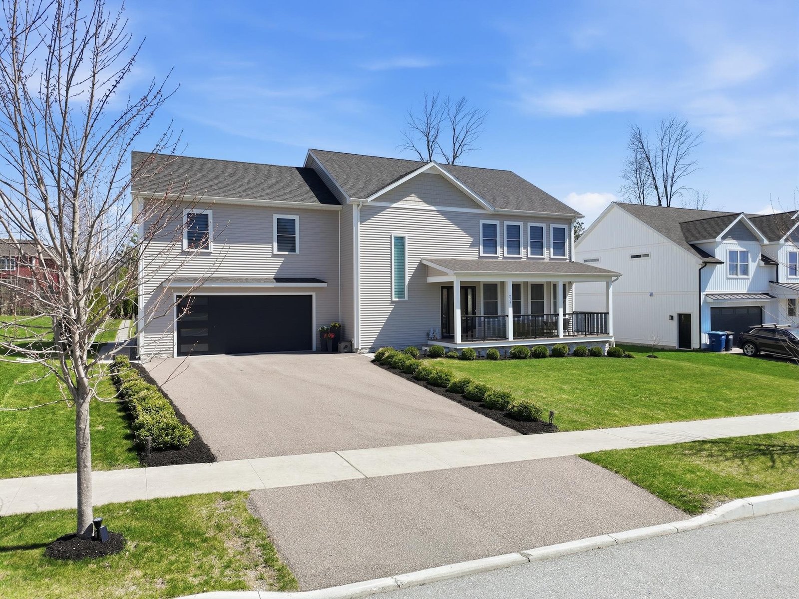 214 Chloe Circle, Williston