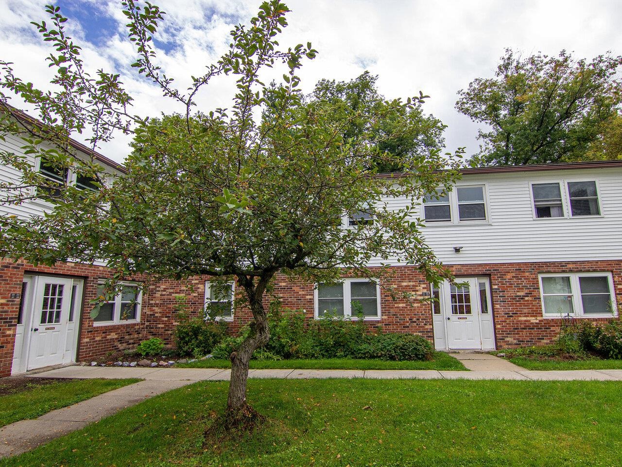 214 Sherwood Square