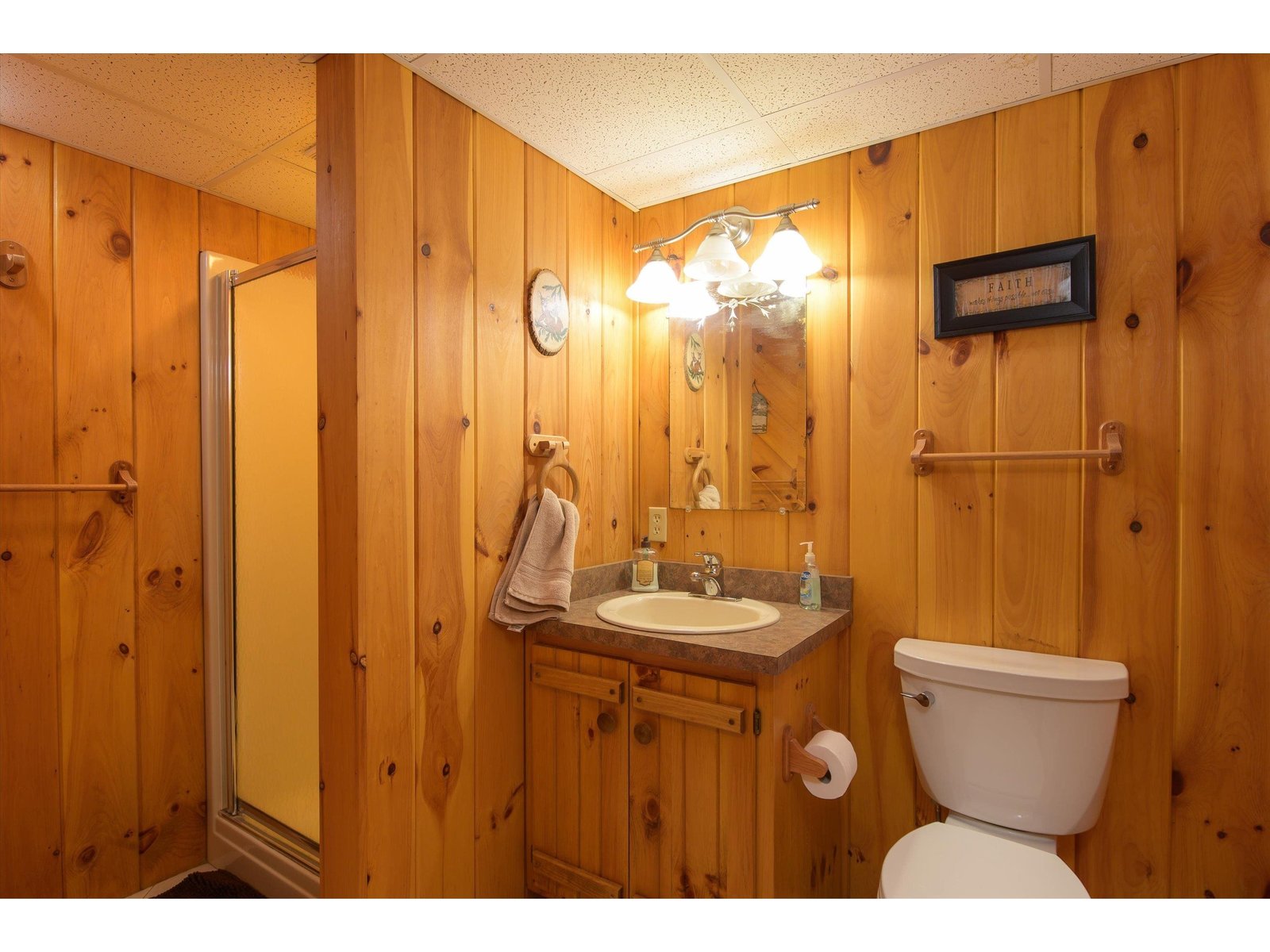 Lower level 3/4 bath...
