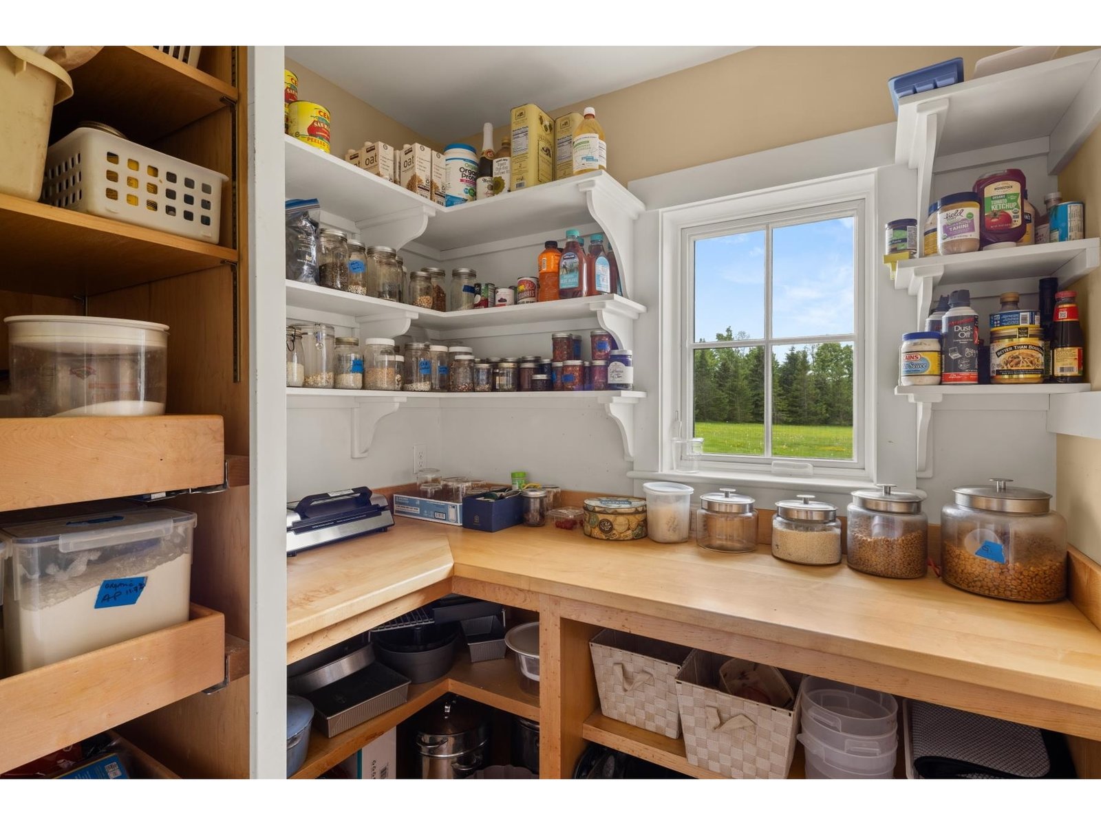 Walk-in pantry