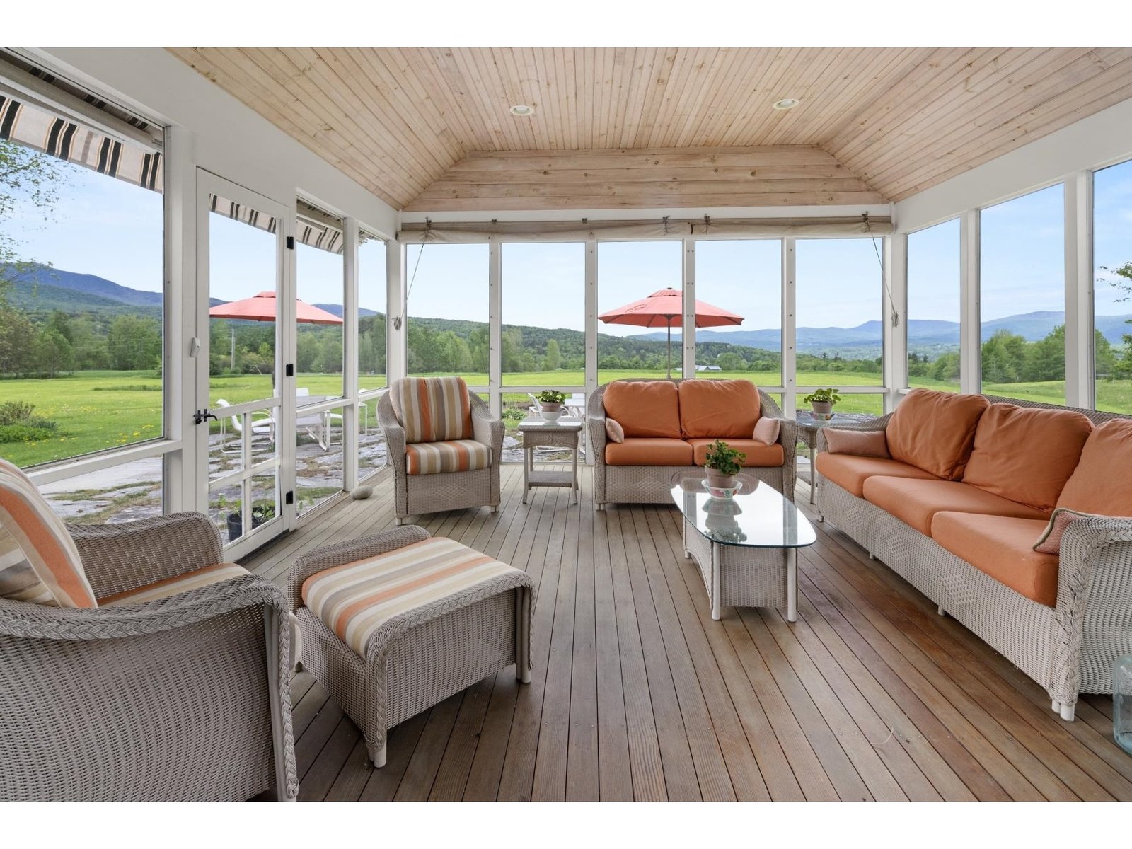 A porch to you will not want to leave!