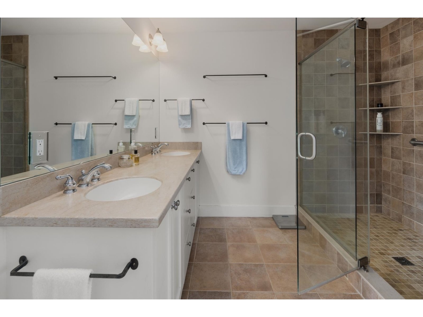 Ensuite bathroom