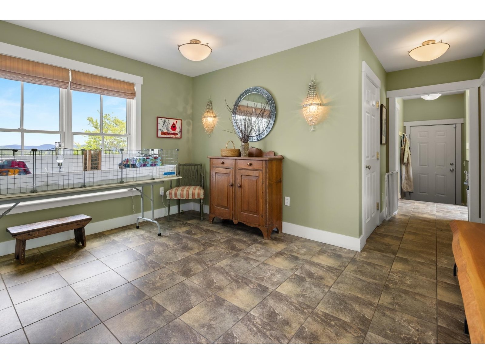 Spacious front entrance