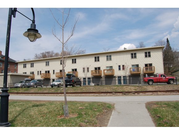 215 Barre Street, Unit A101