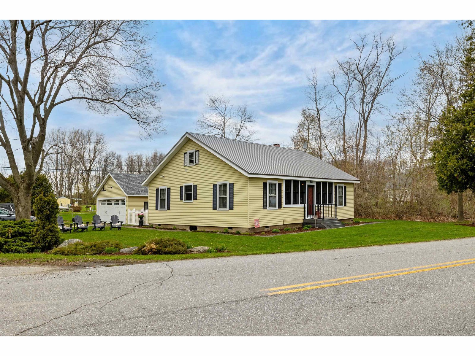 215 Lakeview Drive