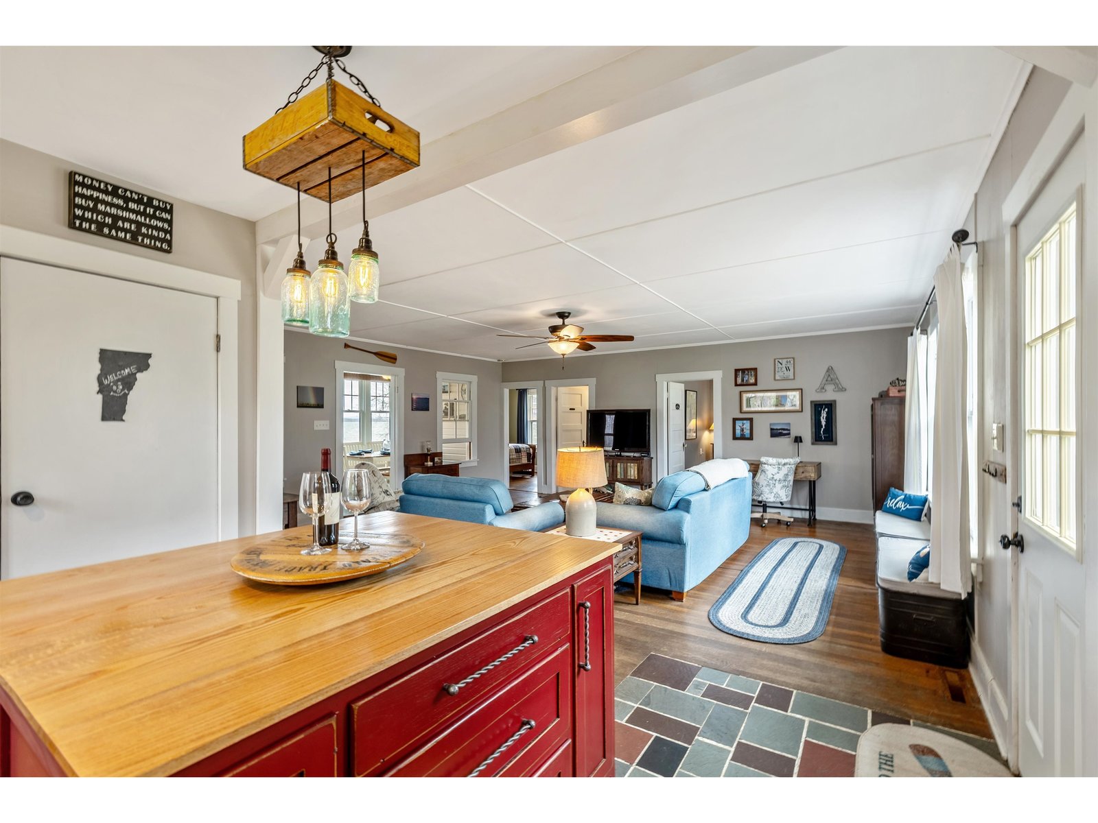 215 Lakeview Drive