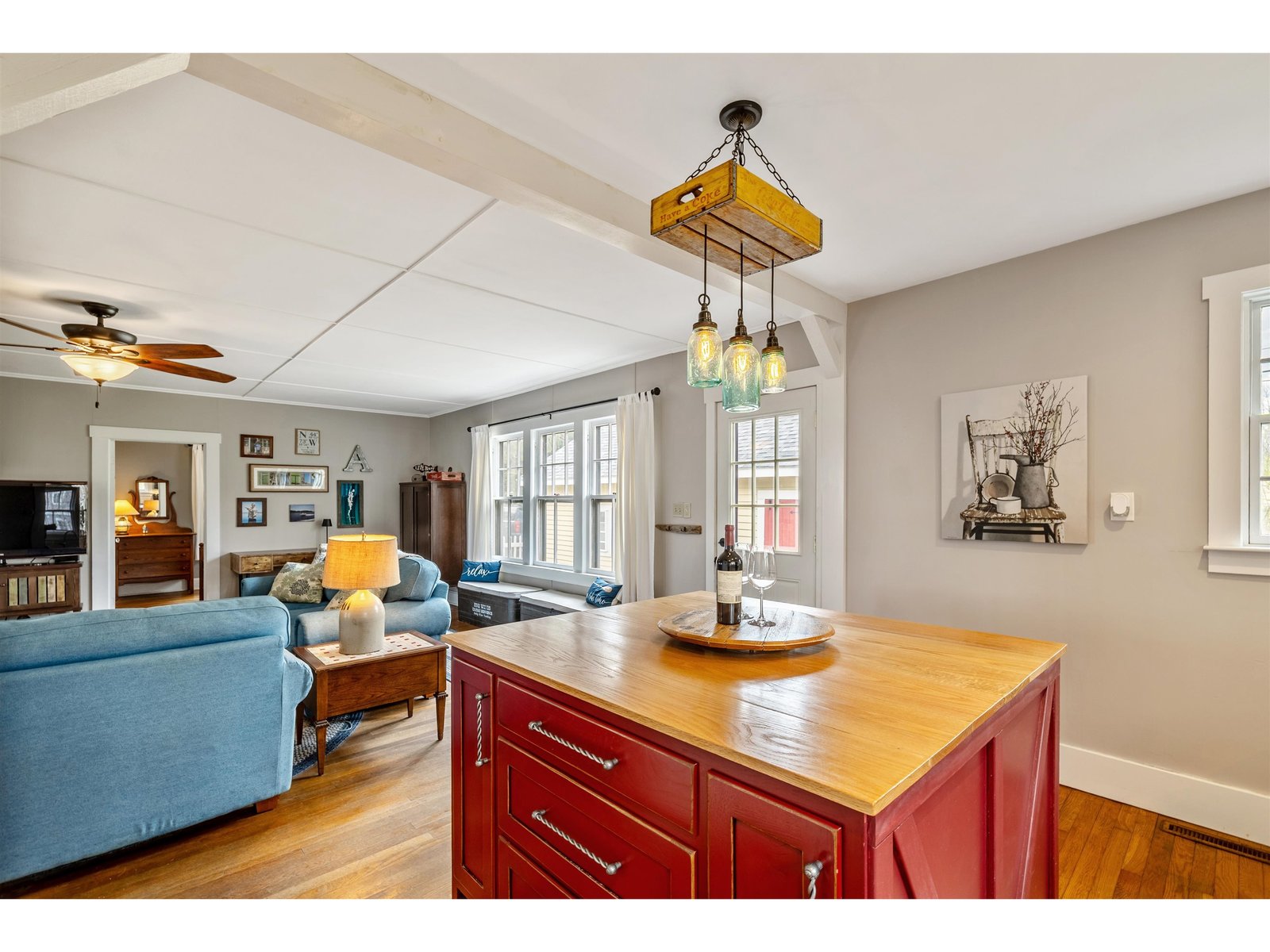 215 Lakeview Drive