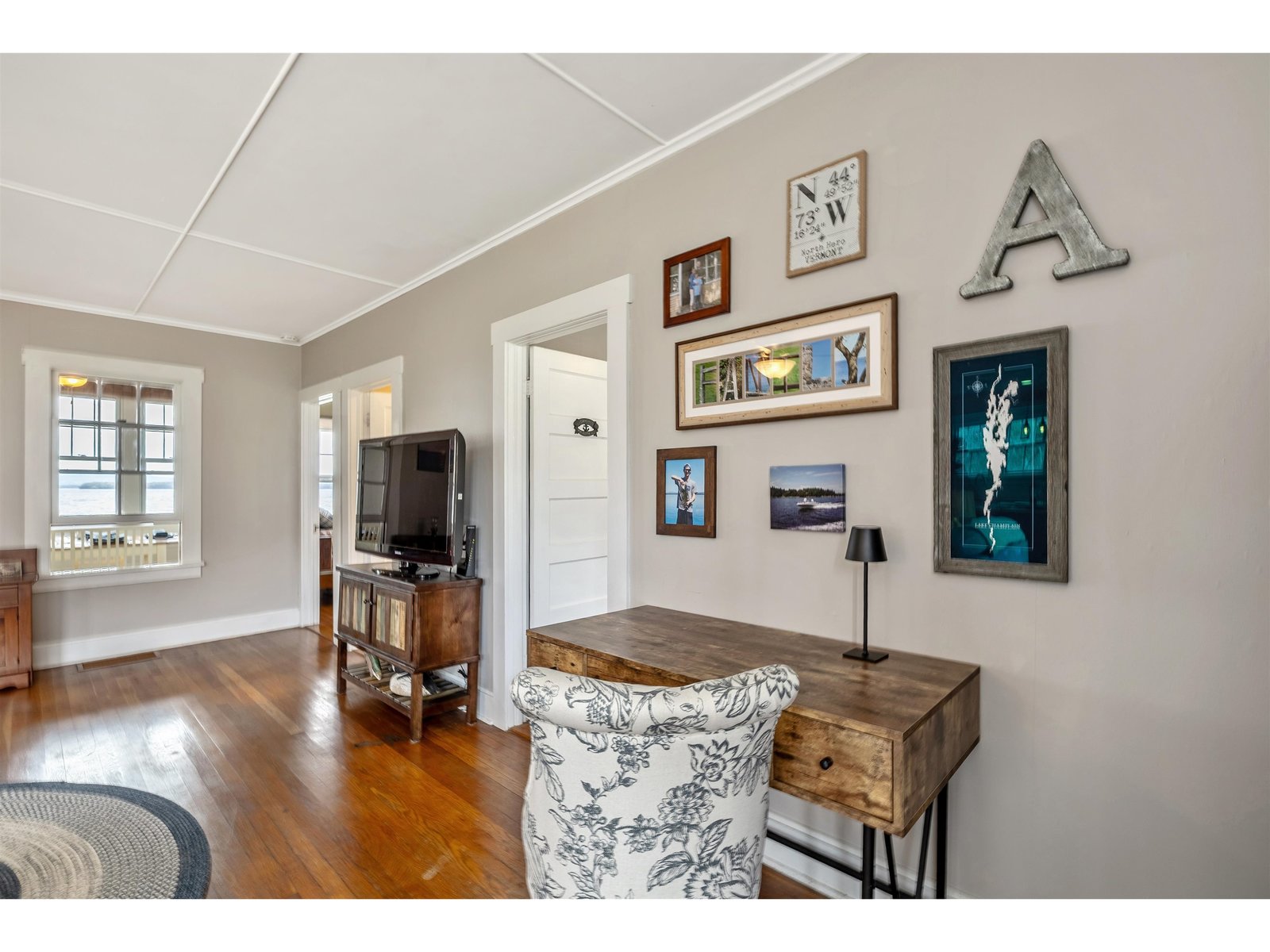 215 Lakeview Drive