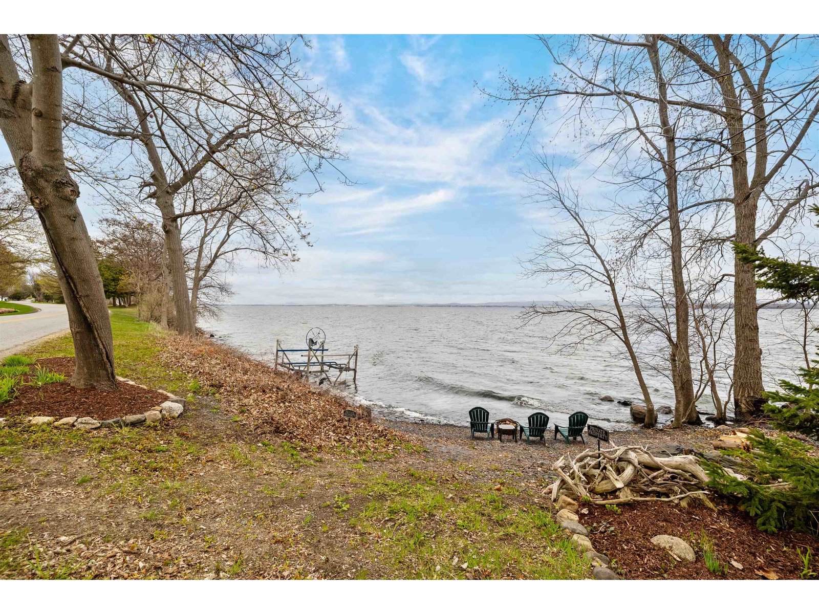 215 Lakeview Drive