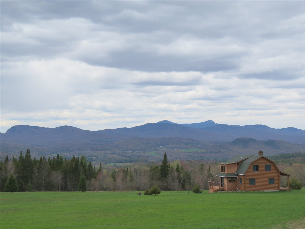216 Farm Road
