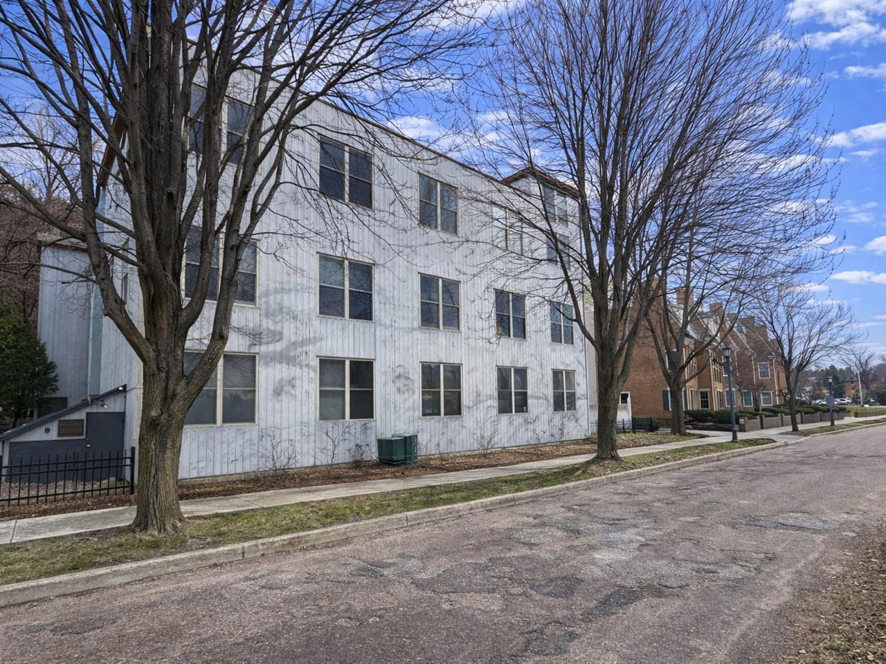 216 Lake Street, Unit 303