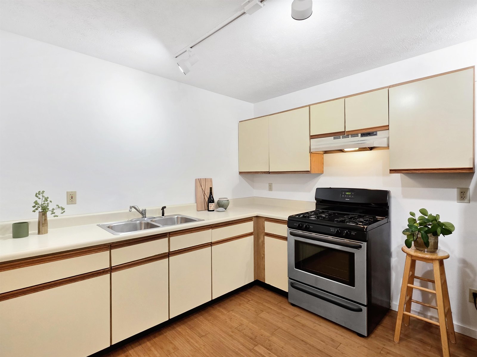 216 Lake Street, Unit # 304