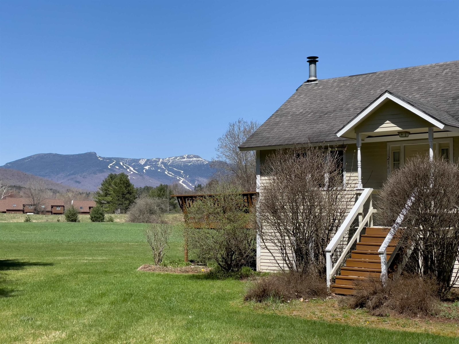 216 Meadow Lane