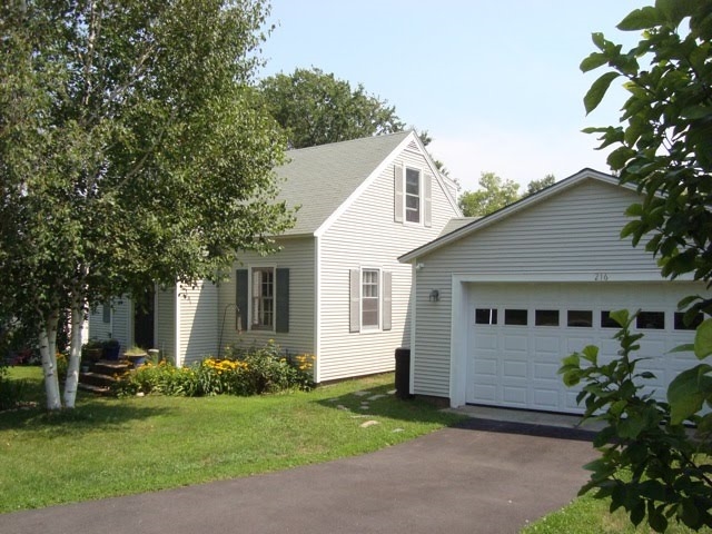216 Washington St Extension