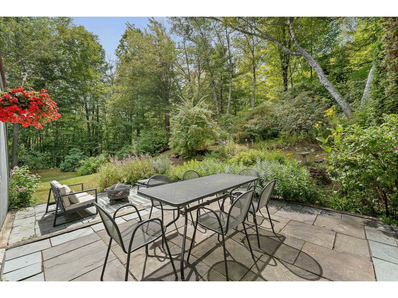 Patio with  bluestone pavers