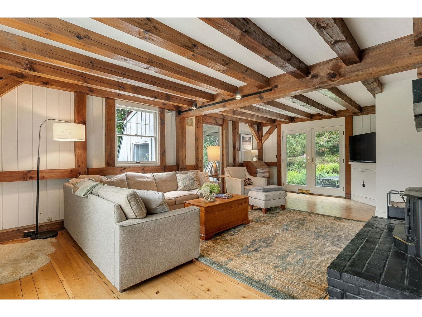 Living room view westerly
