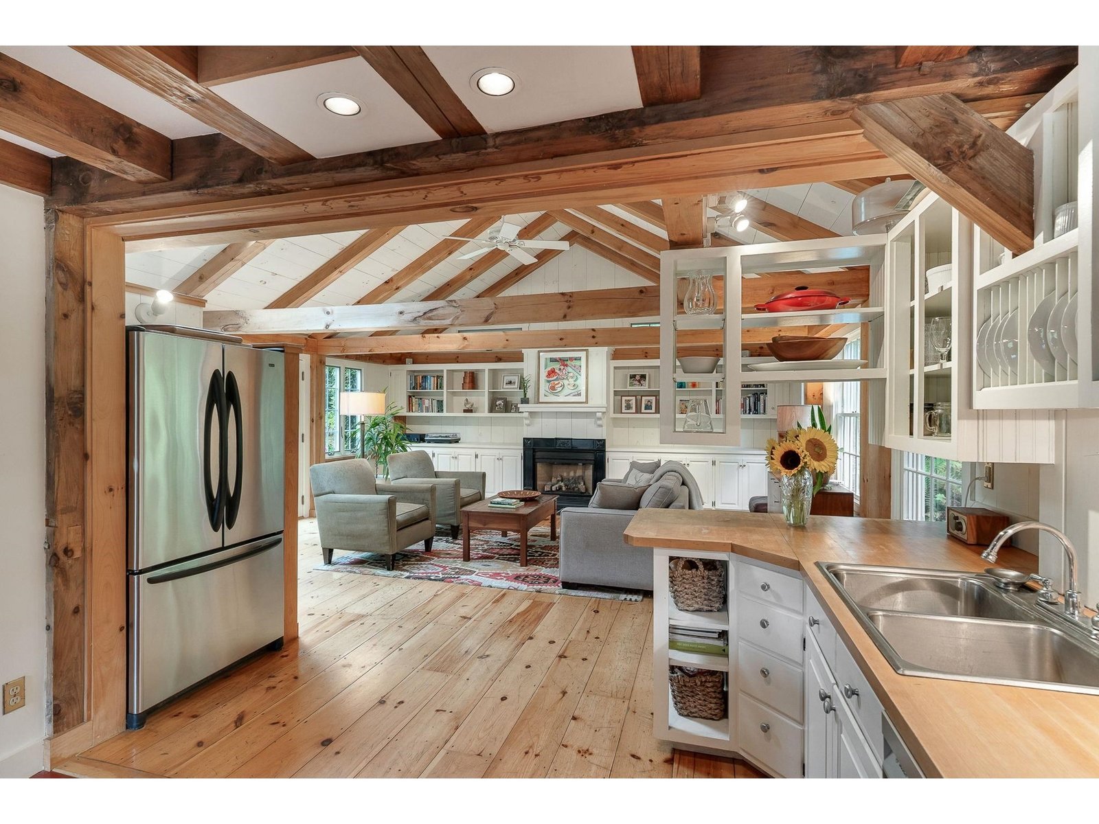 Kitchen to Family Room & Vaulted ceiling